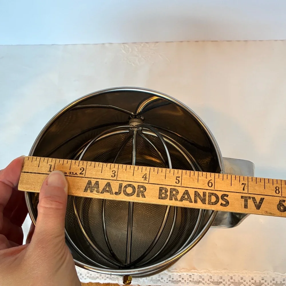 Flour Sifter Stainless Steel 8 Cup Hand Crank Baking Pastry Chef Large Capacity